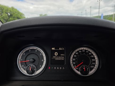 Used 2018 RAM 1500 Express AWD/4WD image 17