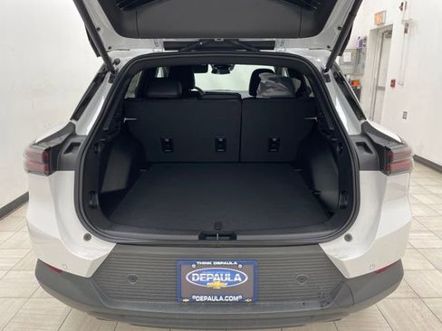 New 2026 Chevrolet Equinox EV LT image 12