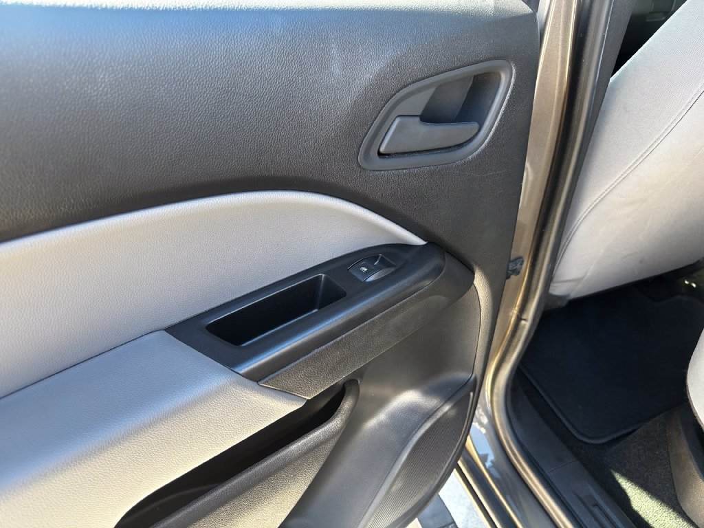 Used 2016 Chevrolet Colorado W/T w/ WT Convenience Package RWD image 16