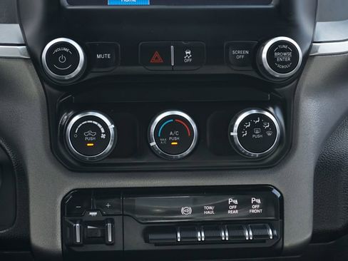 Used 2024 RAM 2500 Big Horn image 26