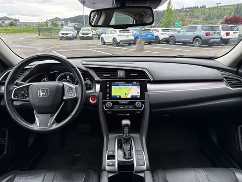 Used 2018 Honda Civic Touring image 11