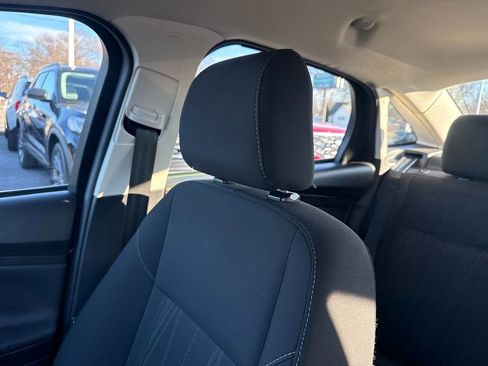 Used 2016 Ford Focus SE w/ SE Power Seat Package image 38