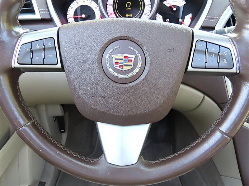 Used 2011 Cadillac SRX Luxury FWD image 13