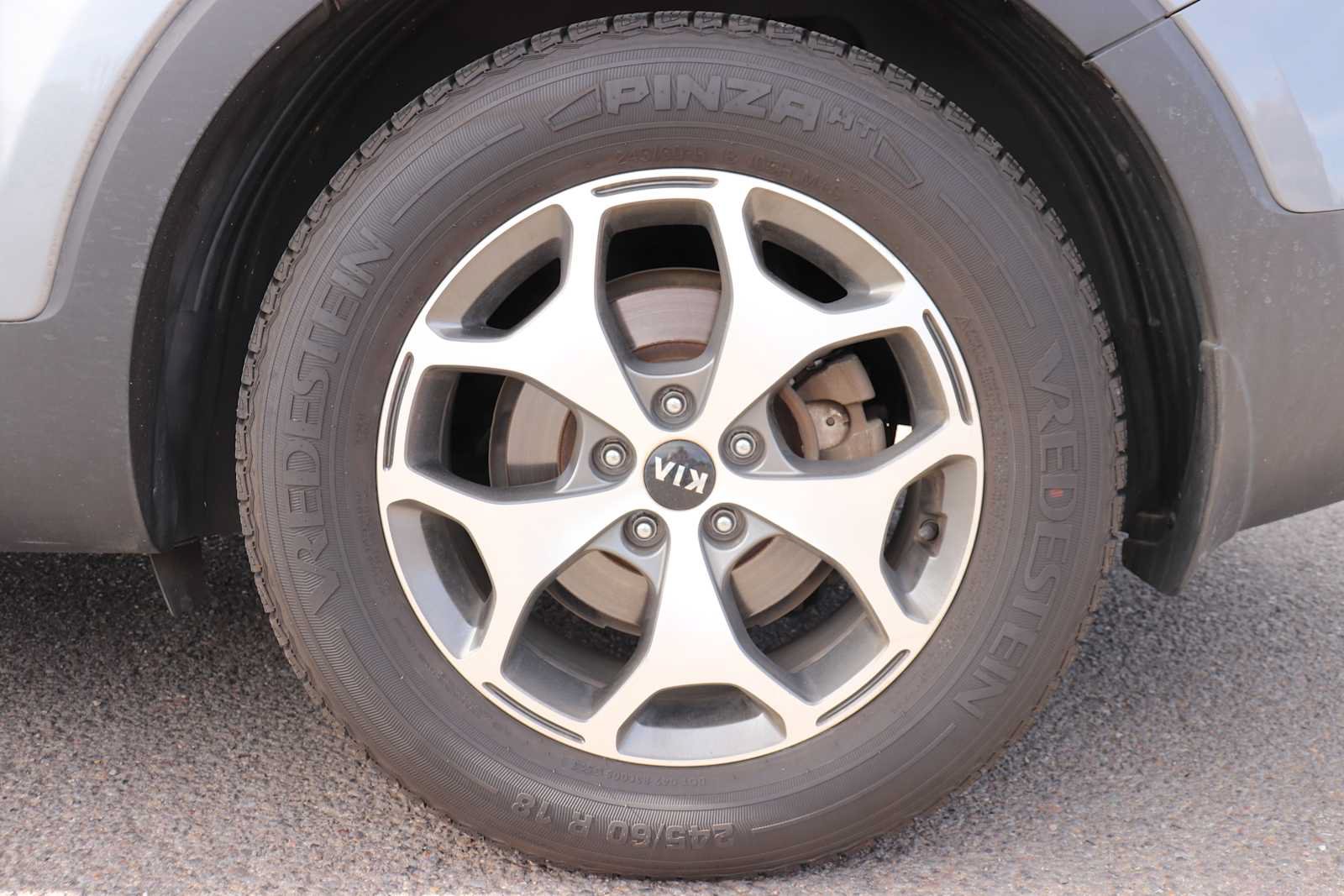 Used 2020 Kia Telluride EX AWD/4WD image 9