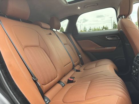 Used 2018 Jaguar F-PACE Portfolio AWD/4WD image 18