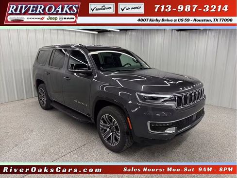 Used 2025 Jeep Wagoneer 4WD w/ Convenience Group I image 2