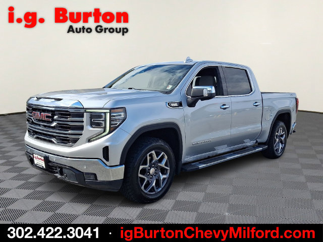 Used 2022 GMC Sierra 1500 SLT w/ SLT Premium Plus Package AWD/4WD image 3