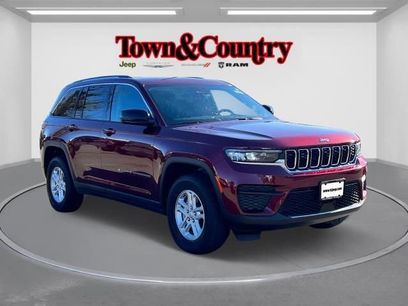 Certified 2023 Jeep Grand Cherokee Laredo w/ Trailer Tow Prep Group (B)