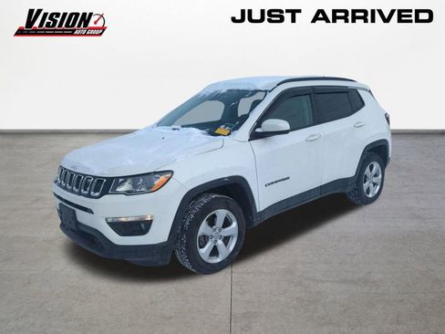 Used 2019 Jeep Compass Latitude w/ Cold Weather Group image 1