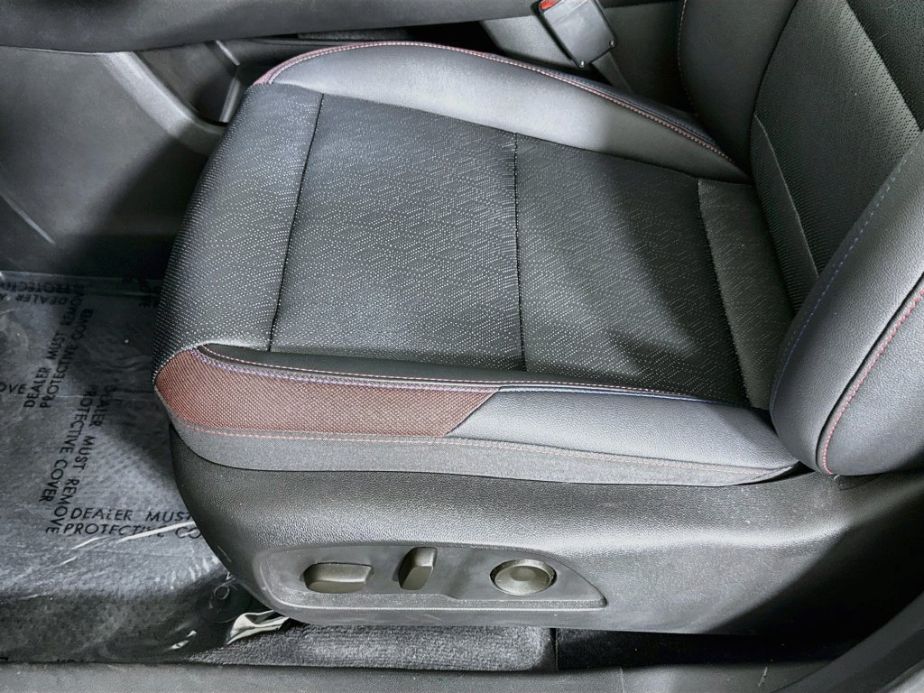 Used 2025 Chevrolet Equinox RS FWD image 19