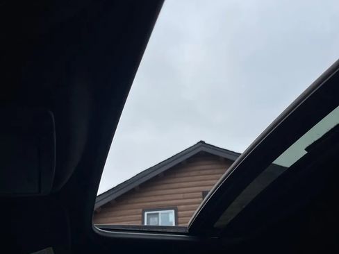 Used 2017 Ford Expedition Platinum image 19