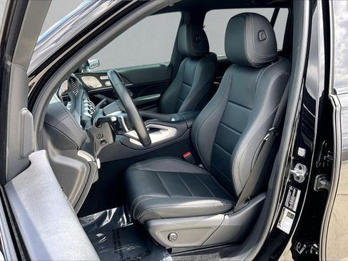 Used 2024 Mercedes-Benz GLS 450 4MATIC image 27
