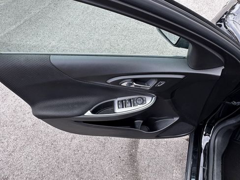 Used 2021 Chevrolet Malibu LT image 12