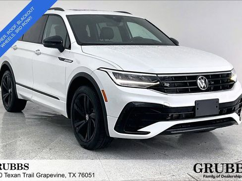 Used 2024 Volkswagen Tiguan SE R-Line FWD image 1