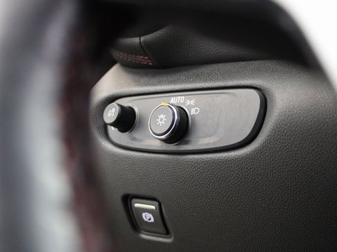 Used 2022 Chevrolet Blazer RS image 34