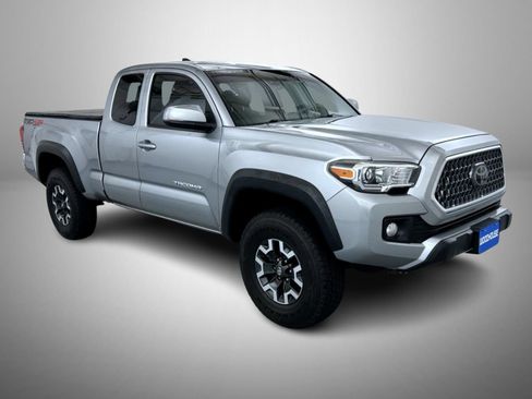 Used 2019 Toyota Tacoma TRD Off-Road AWD/4WD image 3