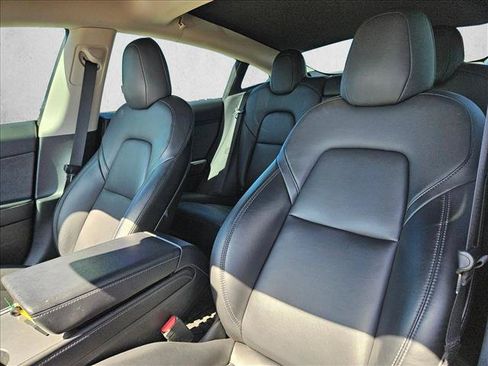 Used 2022 Tesla Model 3 RWD image 12