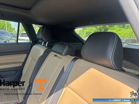 Used 2023 Volkswagen Atlas Cross Sport SE w/ Panoramic Sunroof Package AWD/4WD image 9