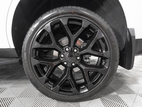 Used 2022 Chevrolet Tahoe LT image 32