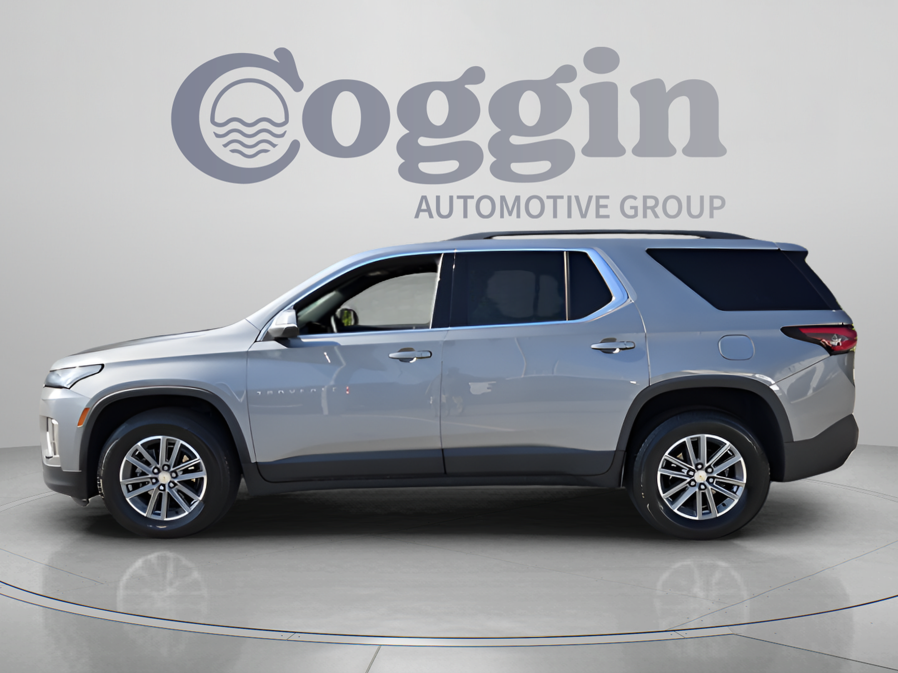 Certified 2023 Chevrolet Traverse LT FWD image 2