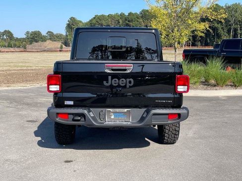 New 2025 Jeep Gladiator High Tide image 36