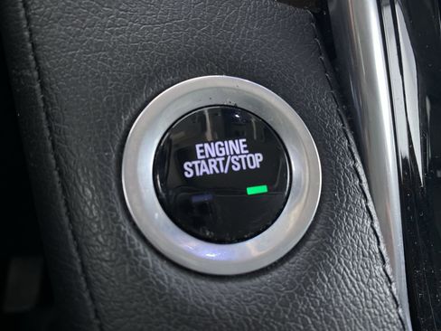 Used 2019 Cadillac Escalade ESV Luxury image 9