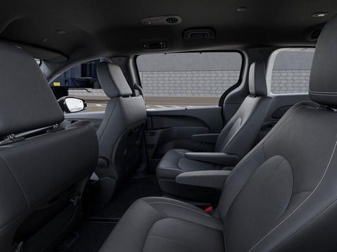 New 2026 Chrysler Pacifica Select w/ S Appearance Package FWD image 23