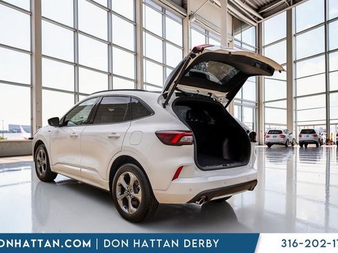 Used 2023 Ford Escape ST-Line w/ Tech Pack #1 FWD image 29