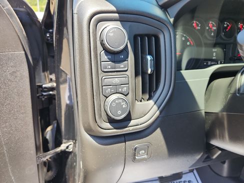 Used 2021 Chevrolet Silverado 1500 Custom Trail Boss AWD/4WD image 24