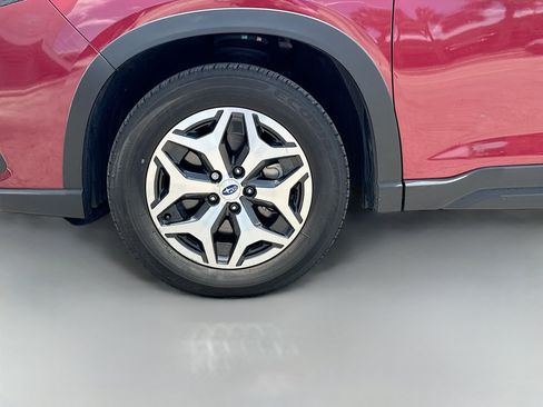Used 2024 Subaru Forester Premium AWD/4WD image 42