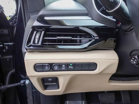 Certified 2023 Acura MDX SH-AWD w/ Technology Package image 19