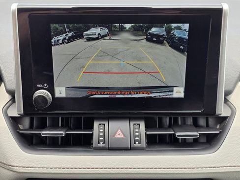 Certified 2023 Toyota RAV4 XLE w/ Convenience Package FWD image 16