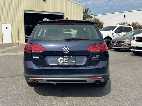 Used 2017 Volkswagen Golf Alltrack AWD/4WD image 6