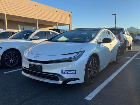 Used 2023 Toyota Prius Prime image 2
