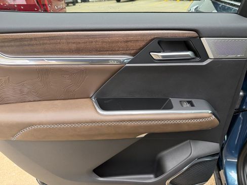 New 2026 GMC Acadia Denali Ultimate AWD/4WD image 25