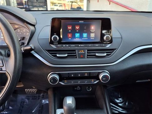 Used 2024 Nissan Altima 2.5 S image 18