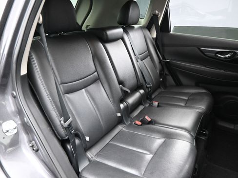 Used 2018 Nissan Rogue SL image 14