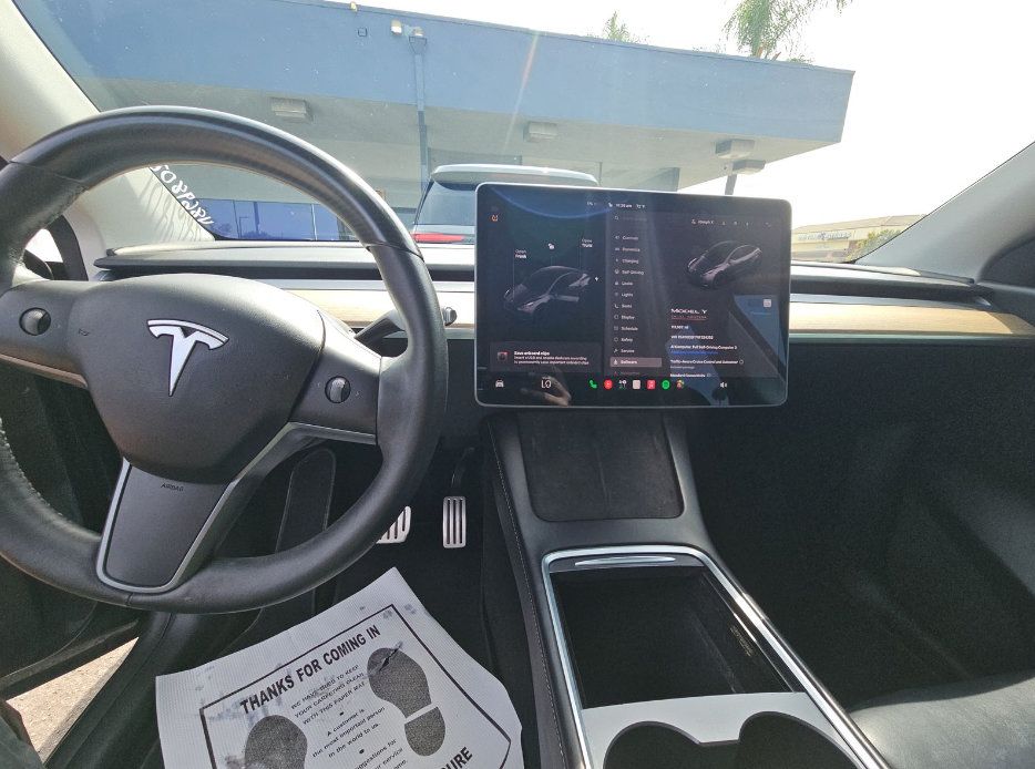 Used 2022 Tesla Model Y Performance AWD/4WD image 9