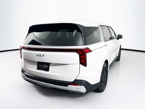 Used 2025 Kia Carnival FWD image 9