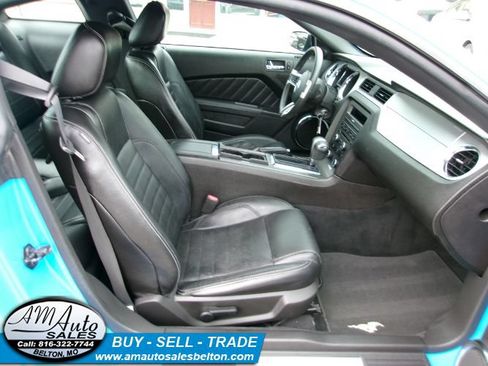 Used 2010 Ford Mustang Coupe RWD image 16