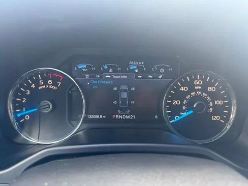 Used 2016 Ford F150 Platinum w/ Equipment Group 701A Luxury AWD/4WD image 25