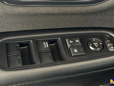 Used 2020 Honda HR-V Sport image 12