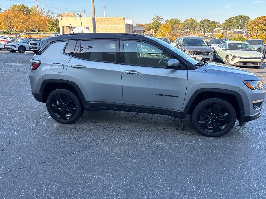 Used 2021 Jeep Compass Latitude AWD/4WD image 3