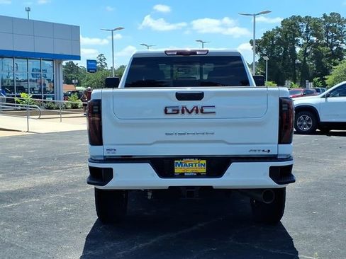 New 2026 GMC Sierra 2500 AT4 w/ AT4 Premium Plus Package AWD/4WD image 6