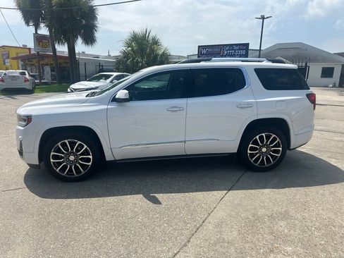 Used 2021 GMC Acadia Denali w/ Denali Technology Package FWD image 5