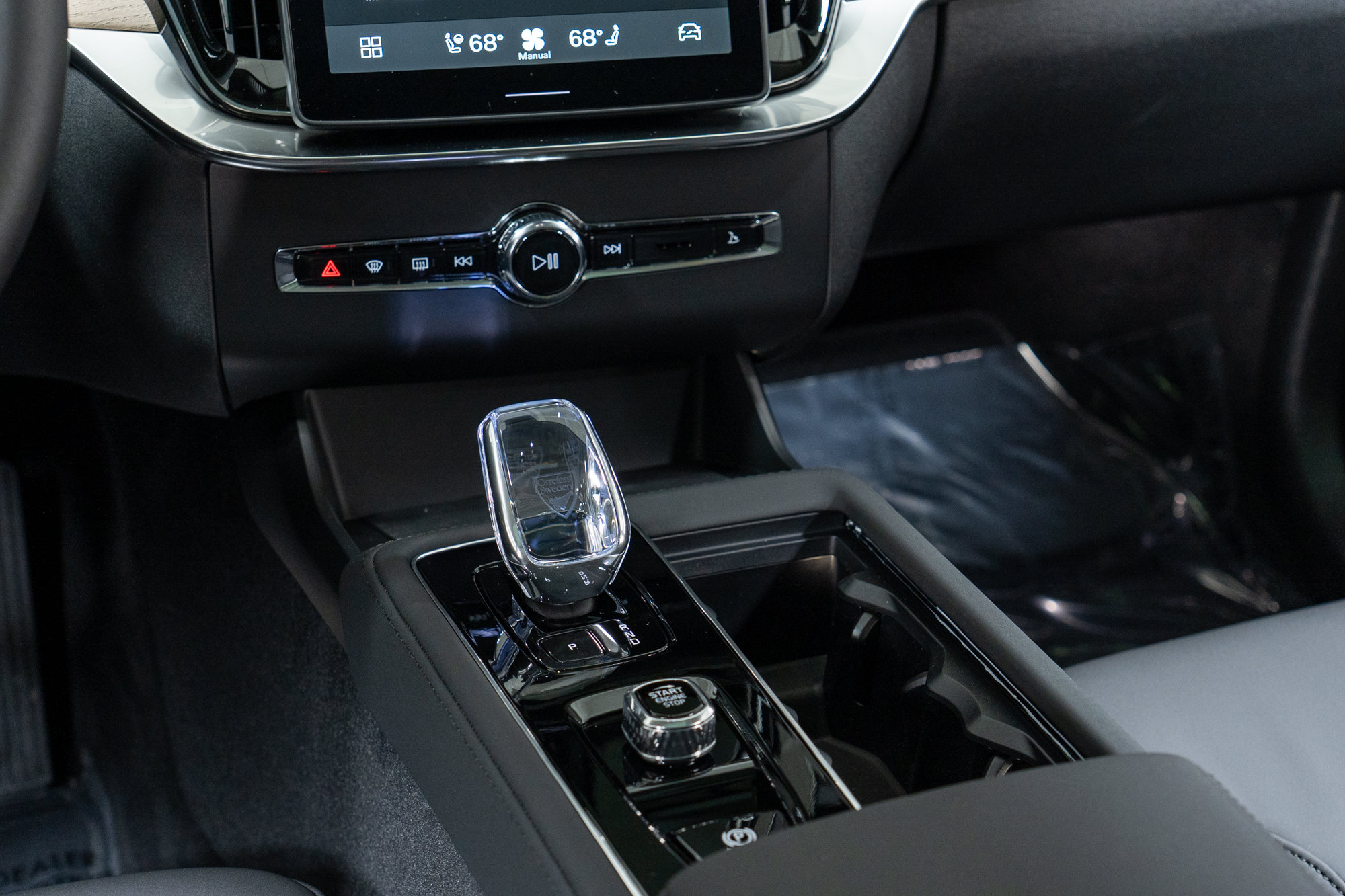New 2026 Volvo XC90 T8 Plus w/ Protection Package Premier AWD/4WD image 20