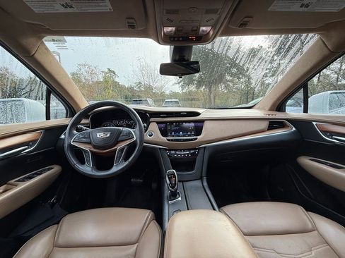 Used 2018 Cadillac XT5 Platinum w/ Driver Assist Package image 19