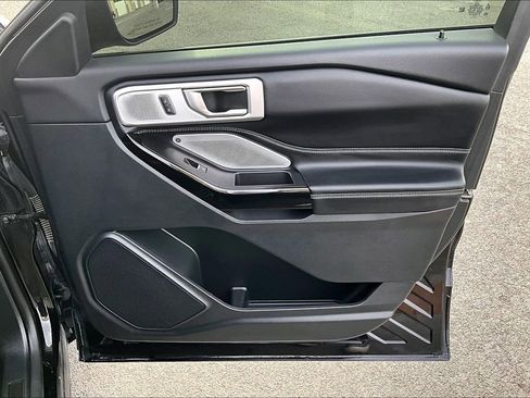 Used 2021 Ford Explorer ST w/ Premium Technology Package image 24