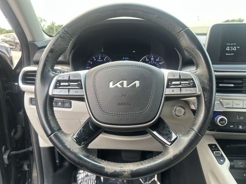 Certified 2022 Kia Telluride EX w/ EX Premium Package FWD image 11