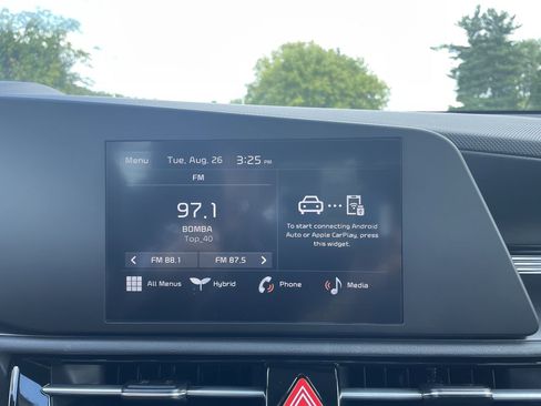 New 2025 Kia Niro LX image 13